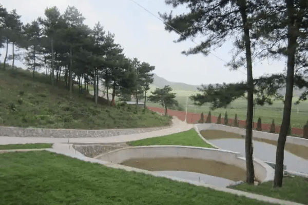 福禄山纪念园景观图